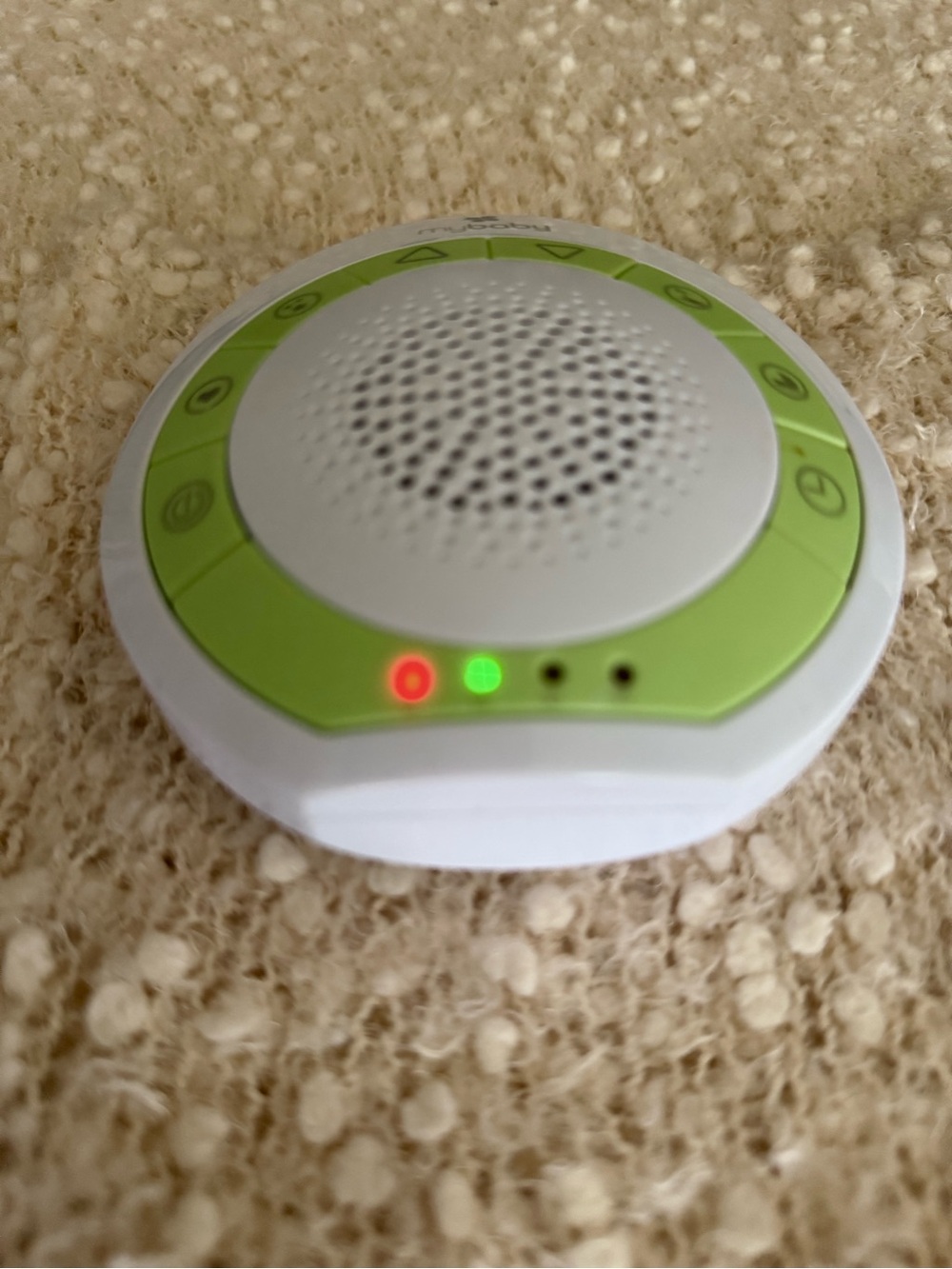 mybaby Sound Machine - White and Light Green
Compact baby sound machine + gift
